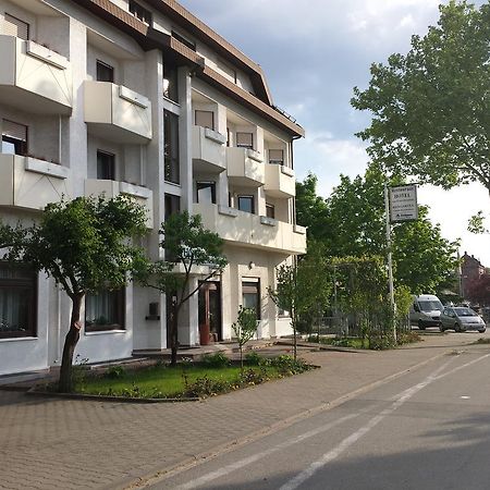 Hotel Am Exerzierplatz MHG Exteriör bild