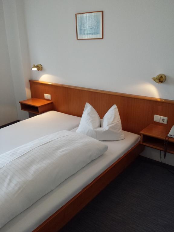 Hotel Am Exerzierplatz MHG Rum bild