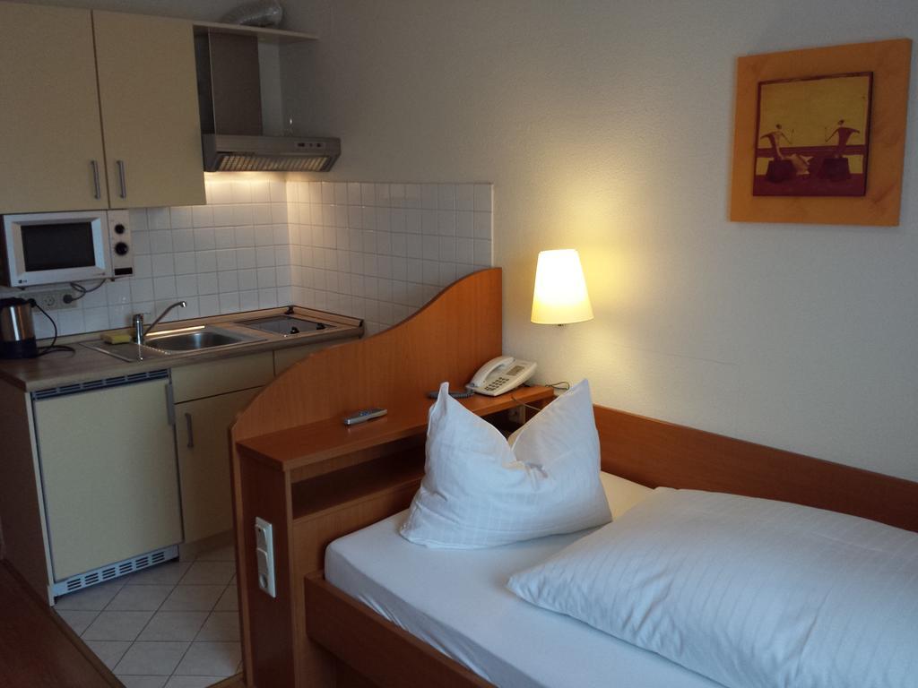 Hotel Am Exerzierplatz MHG Exteriör bild